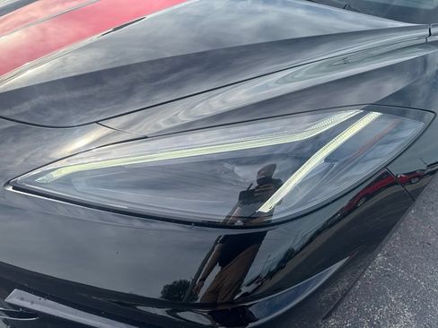Used 2021 Chevrolet Corvette Stingray Premium Conv w/ Z51 Performance Package RWD image 43