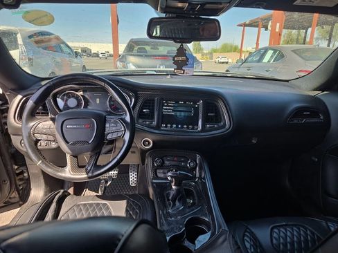 Used 2016 Dodge Challenger SXT Plus image 7