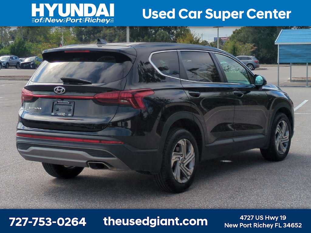 Certified 2023 Hyundai Santa Fe SE FWD image 5