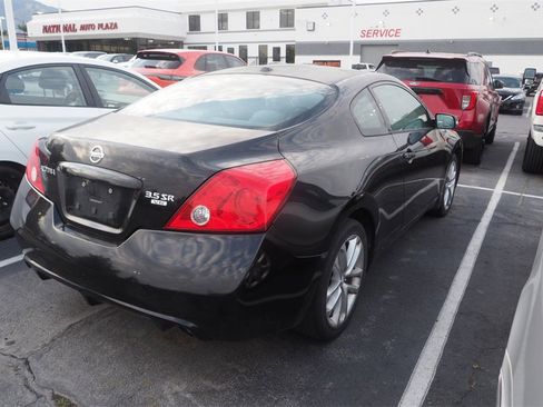 Used 2012 Nissan Altima 3.5 SR w/ 3.5SR Premium Pkg image 3