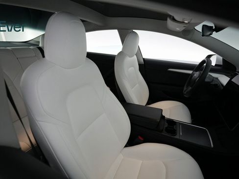 Used 2022 Tesla Model 3 Long Range image 8