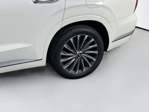 Used 2023 Hyundai Palisade Calligraphy image 30