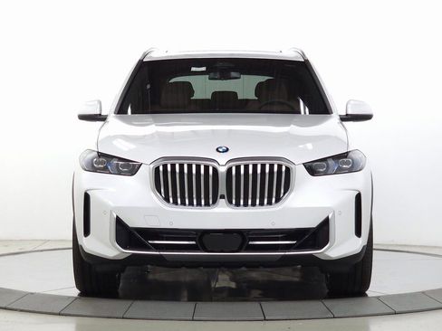 Used 2026 BMW X5 xDrive40i w/ Parking Assistance Package image 2