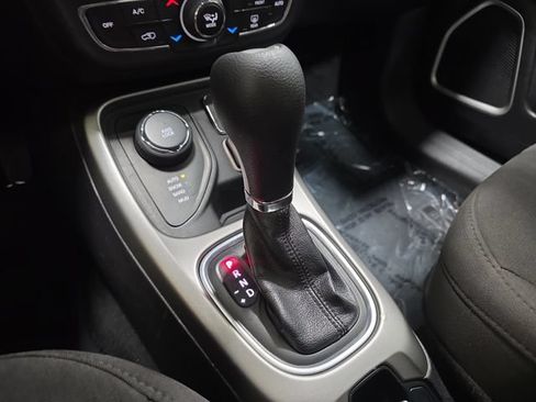Used 2020 Jeep Compass Sport w/ Cold Weather Group AWD/4WD image 23