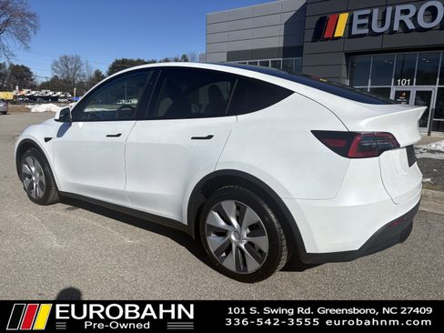 Used 2023 Tesla Model Y Long Range image 29