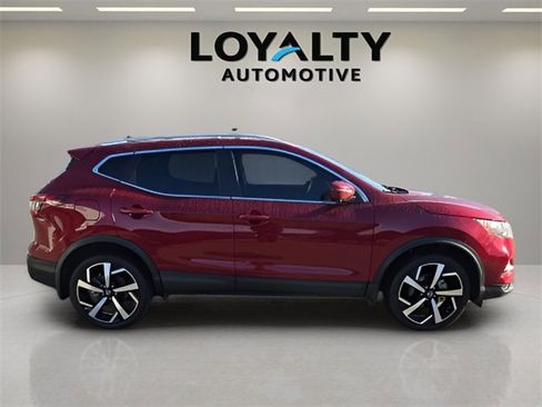 Used 2022 Nissan Rogue Sport SL image 6