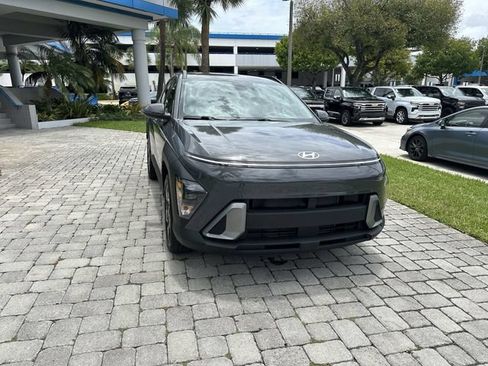 Used 2025 Hyundai Kona SEL FWD image 17