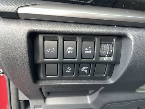 Used 2024 Subaru Forester Premium AWD/4WD image 19