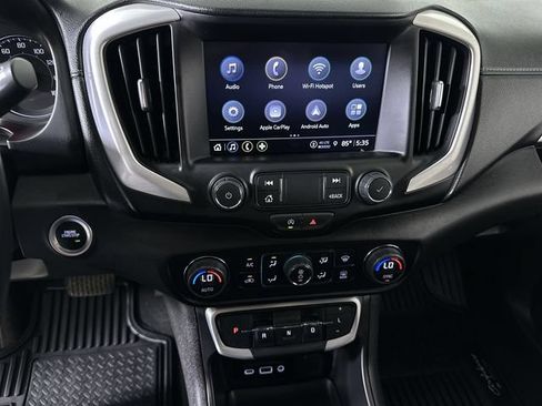 Used 2024 GMC Terrain SLT AWD/4WD image 14