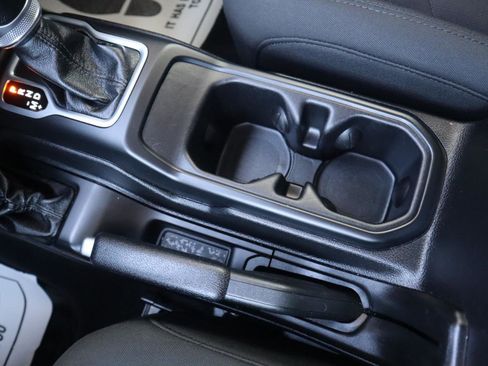 Used 2018 Jeep Wrangler Unlimited Sport S AWD/4WD image 71