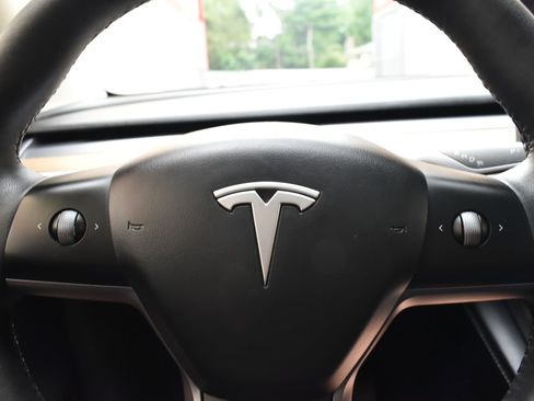Used 2021 Tesla Model Y 2WD image 20