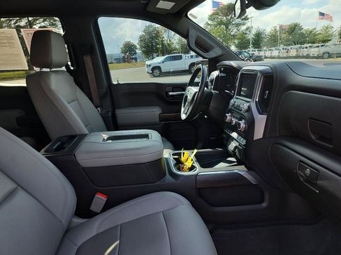Certified 2022 GMC Sierra 1500 SLT image 10