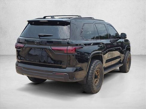Used 2024 Toyota Sequoia SR5 w/ SR5 Premium Package AWD/4WD image 5