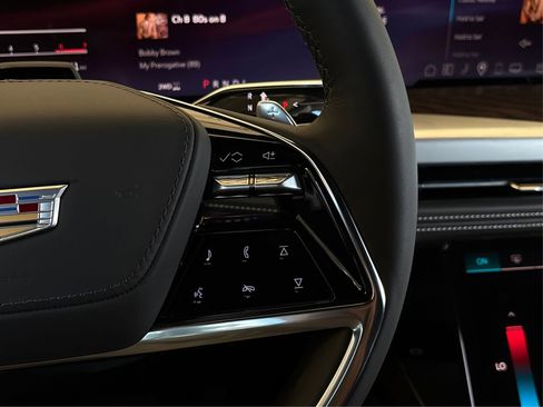 New 2026 Cadillac Escalade Platinum Sport w/ LPO, ONYX Package image 30