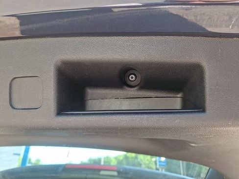 Used 2018 Chevrolet Equinox LS FWD image 29