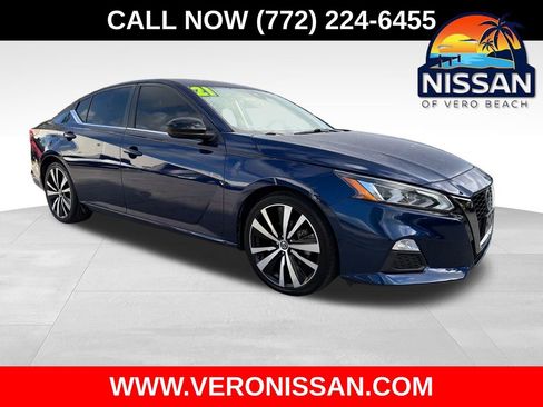 Used 2021 Nissan Altima 2.5 SR FWD image 1
