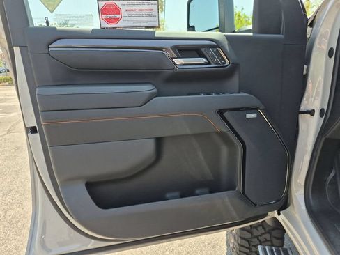 New 2026 GMC Sierra 2500 AT4 w/ AT4 Premium Plus Package AWD/4WD image 11