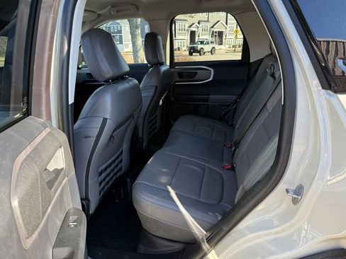 Used 2025 Ford Bronco Sport Badlands image 4