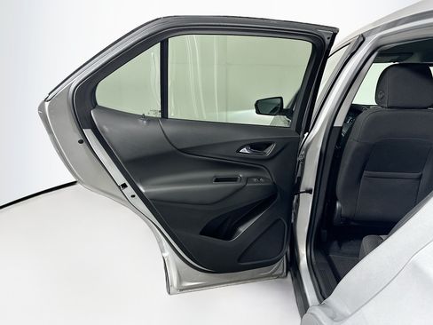 Used 2021 Chevrolet Equinox LT FWD image 25