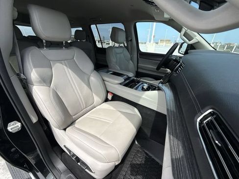 Used 2024 Jeep Wagoneer Series II w/ Flexible Seating Group AWD/4WD image 26