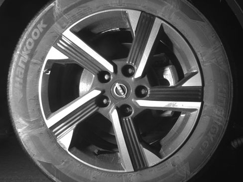 Used 2025 Nissan Sentra SV FWD image 13