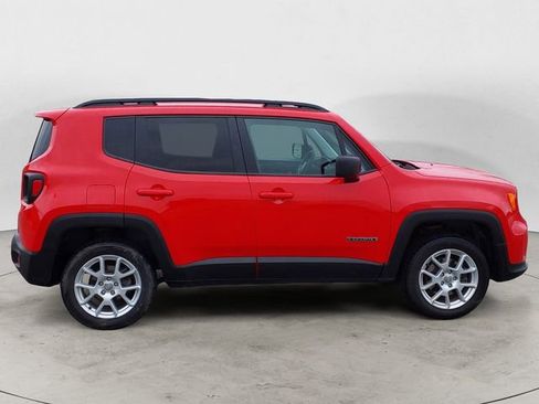 Used 2020 Jeep Renegade Sport w/ Sport Appearance Group AWD/4WD image 6