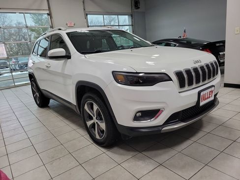 Used 2019 Jeep Cherokee Limited image 2