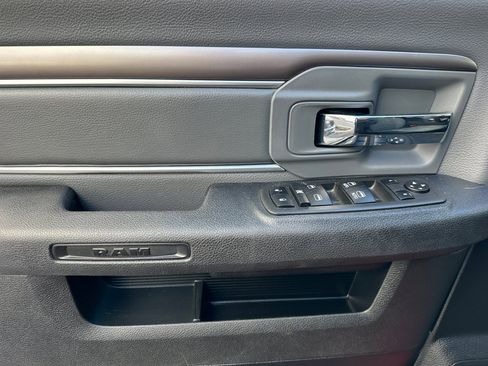 Used 2024 RAM 1500 Classic SLT image 10