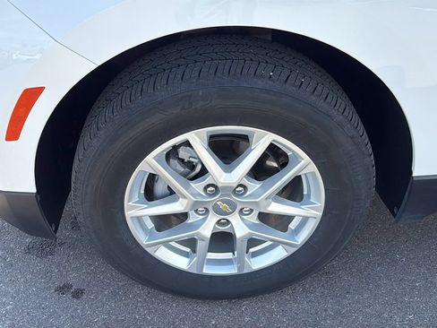 Used 2022 Chevrolet Equinox LT AWD/4WD image 10