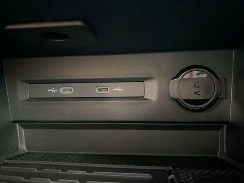 New 2026 Volkswagen Taos SE image 31