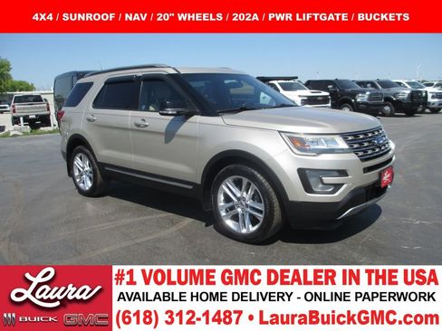 Used 2017 Ford Explorer XLT w/ Equipment Group 202A AWD/4WD image 1