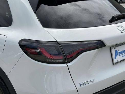 Used 2023 Honda HR-V Sport image 8