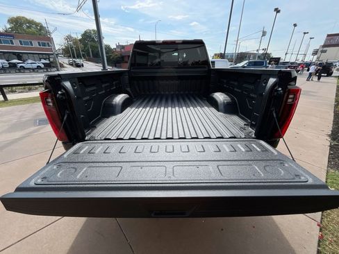 New 2026 GMC Sierra 3500 SLT AWD/4WD image 38