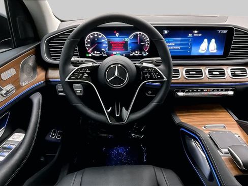 Used 2026 Mercedes-Benz GLE 450e 4MATIC image 6