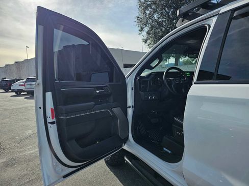 Used 2024 GMC Sierra 1500 AT4X image 20