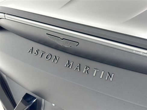 Used 2022 Aston Martin V8 Vantage Roadster image 30