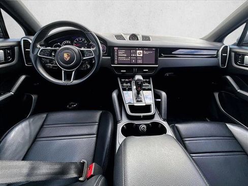 Used 2021 Porsche Cayenne Coupe image 16