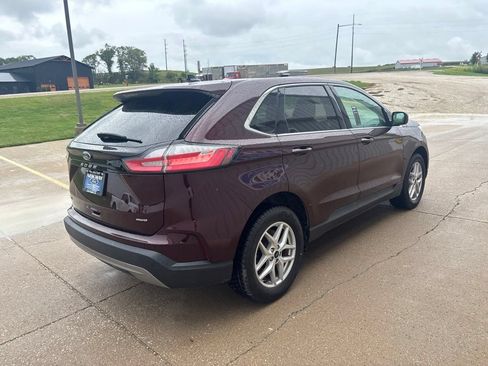 Used 2024 Ford Edge SEL w/ Convenience Package AWD/4WD image 4