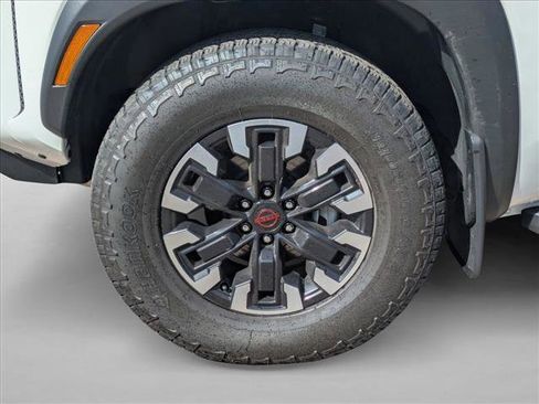 Used 2022 Nissan Frontier PRO-4X w/ Off-Road Protection Package image 10