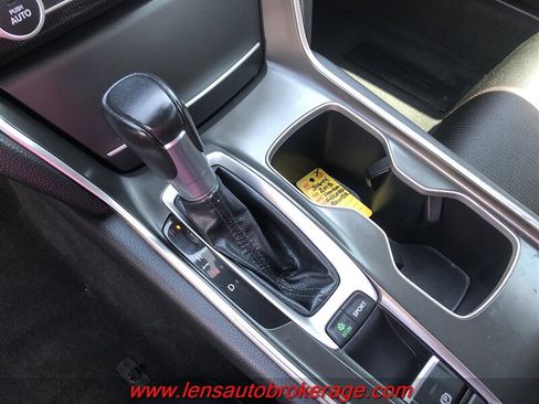 Used 2018 Honda Accord Sport image 15