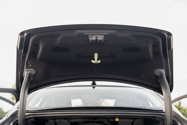 Used 2018 Jaguar XE Premium AWD/4WD image 78
