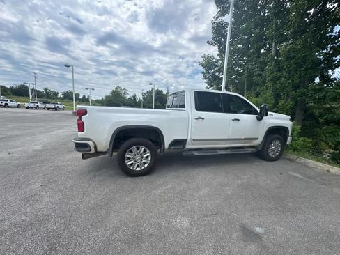 Used 2024 Chevrolet Silverado 3500 High Country w/ High Country Premium Package AWD/4WD image 12