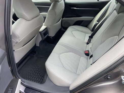 Used 2023 Toyota Camry SE image 17