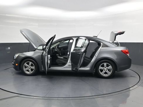 Used 2016 Chevrolet Cruze LT FWD image 48