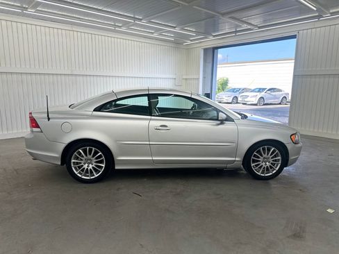 Used 2007 Volvo C70 T5 image 4