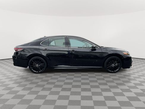 Used 2023 Toyota Camry XSE FWD image 8