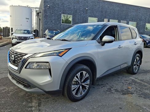 Certified 2022 Nissan Rogue SV image 4