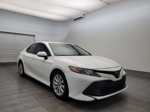 Used 2019 Toyota Camry LE w/ Carpet Mat Package image 13