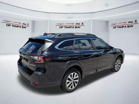 Used 2024 Subaru Outback Premium AWD/4WD image 6