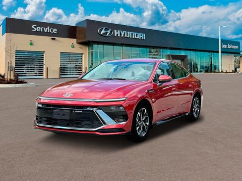 New 2025 Hyundai Sonata SEL image 1